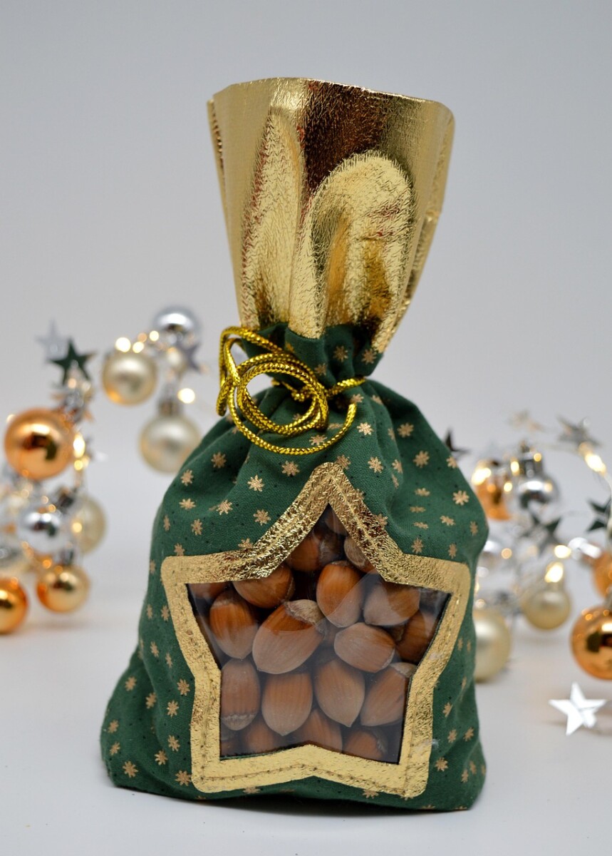 nuts, bag, golden, hazelnuts, christmas gift, christmas, advent, christmas time, advent season, christmas decoration, christmas motif, festive
